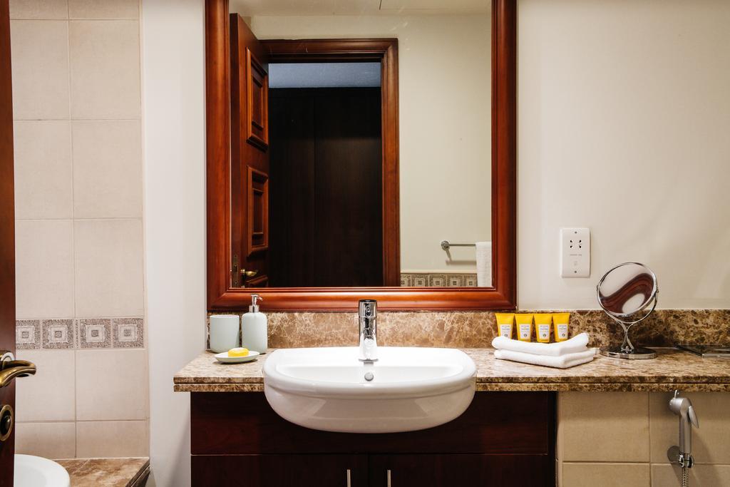 Fantastay - Palm Jumeirah Dubai Bagian luar foto