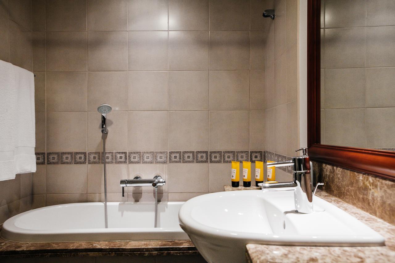 Fantastay - Palm Jumeirah Dubai Bagian luar foto